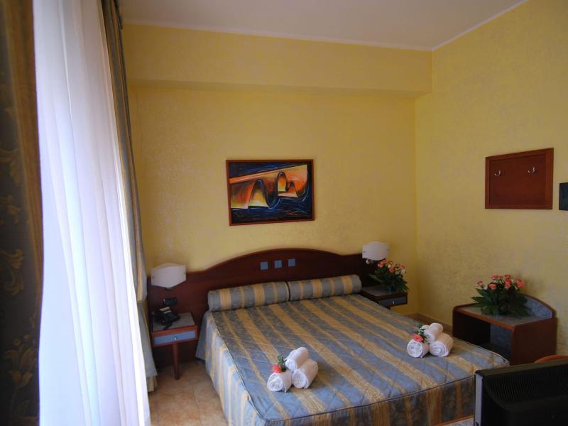 Hotel San Giuseppe - Cityhotel Catanzaro Kültér fotó