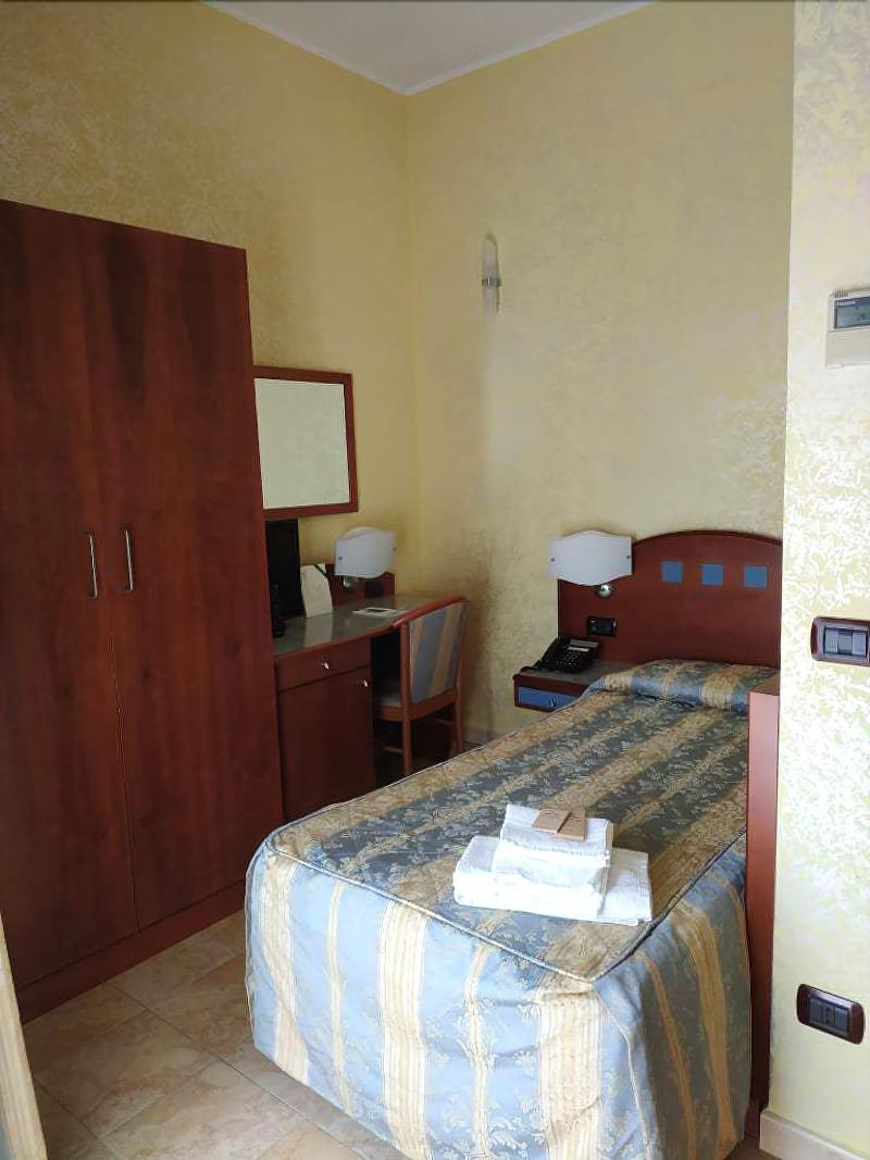 Hotel San Giuseppe - Cityhotel Catanzaro Kültér fotó