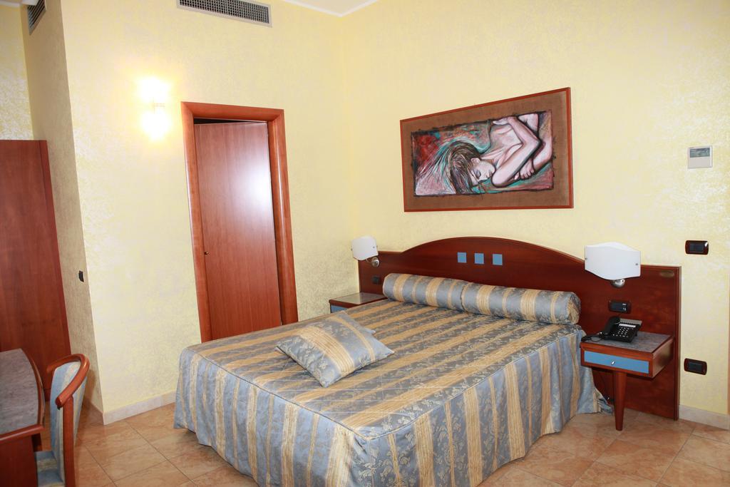 Hotel San Giuseppe - Cityhotel Catanzaro Kültér fotó